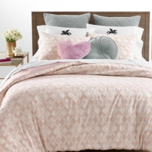 Martha Stewart Other - Martha Stewart Whim 2-Pc. TWIN XL Comforter Set